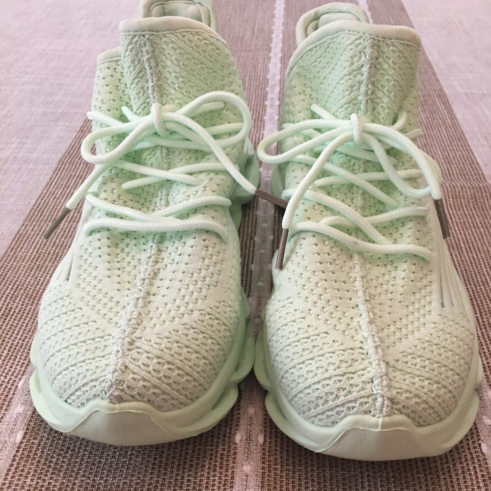Autper Running/Walking Sneakers-Lightweight (NWOT)